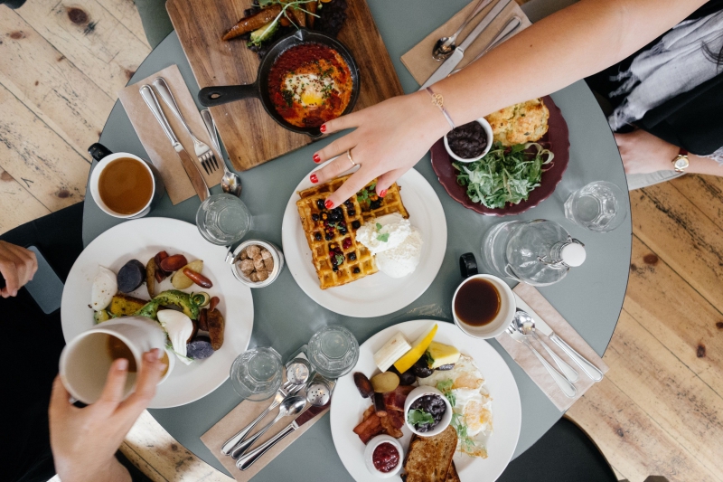 restaurant-DRAGUIGNAN-min_breakfast-690128